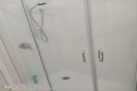 Photo of property in 239 Hepburn Road, Glendene, Auckland, 0602