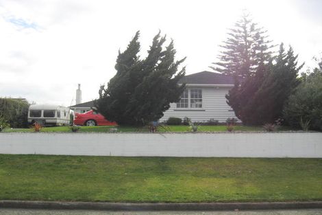 Photo of property in 54 Kawiu Road, Levin, 5510