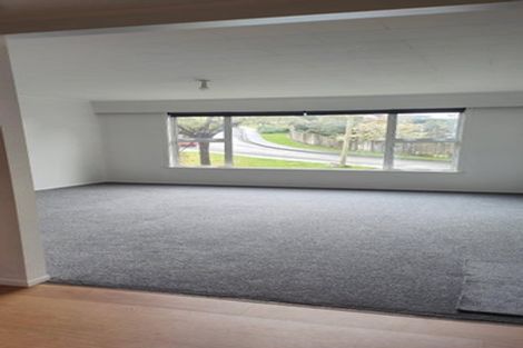 Photo of property in 40 Ruskin Road, Newlands, Wellington, 6037