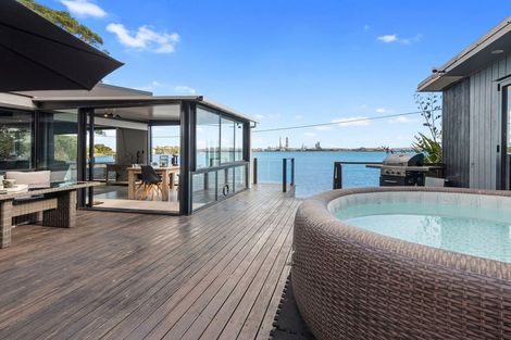 Photo of property in 126 Reotahi Road, Whangarei Heads, Whangarei, 0174