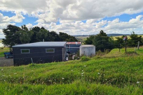 Photo of property in 304 Arapaoa Road, Tinopai, Matakohe, 0593