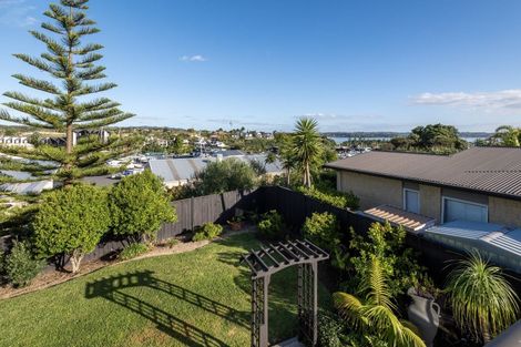 Photo of property in 103 Pine Harbour Parade, Beachlands, Auckland, 2018