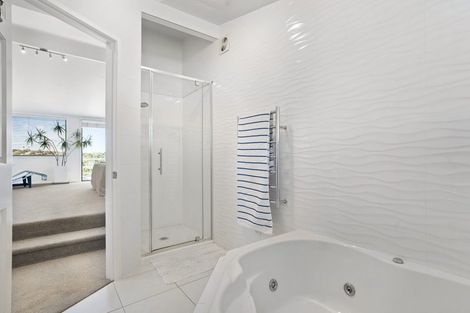 Photo of property in 59 East Coast Road, Castor Bay, Auckland, 0620