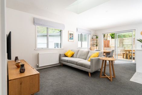 Photo of property in 20b Rarangi Way, Owhiro Bay, Wellington, 6023