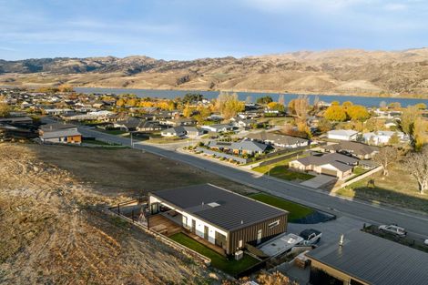 Photo of property in 59 Stratford Drive, Mount Pisa, Cromwell, 9383