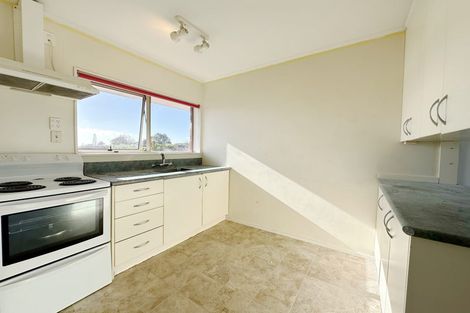 Photo of property in 2/75 Sabulite Road, Kelston, Auckland, 0602