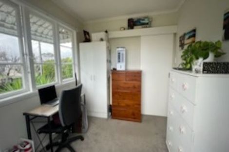 Photo of property in 43 Tindalls Bay Road, Tindalls Beach, Whangaparaoa, 0930