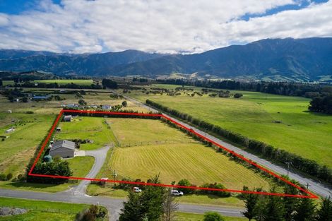 Photo of property in 10 Lake Hills Road, Inland Road, Kaikoura, 7373