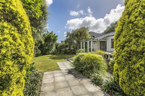 Photo of property in 18 Oxford Street, Tawa, Wellington, 5028