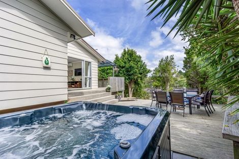 Photo of property in 52 Danbury Drive, Torbay, Auckland, 0630