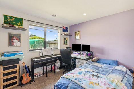 Photo of property in 92 The Drive, Paraparaumu Beach, Paraparaumu, 5032