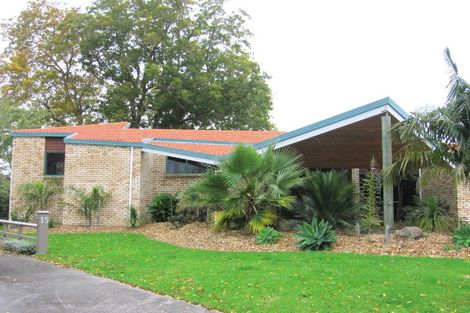 Photo of property in 13 Birchwood Grove, Greenhithe, Auckland, 0632