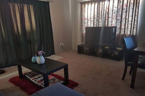 Photo of property in 20a Malmo Place, Massey, Auckland, 0614