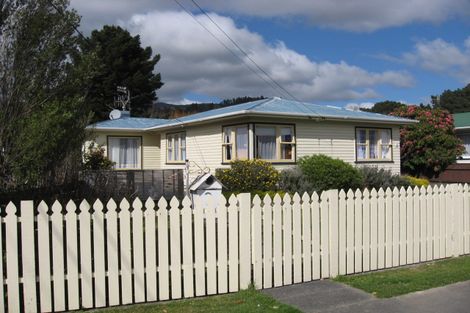 Photo of property in 3 Stanley Street, Wainuiomata, Lower Hutt, 5014