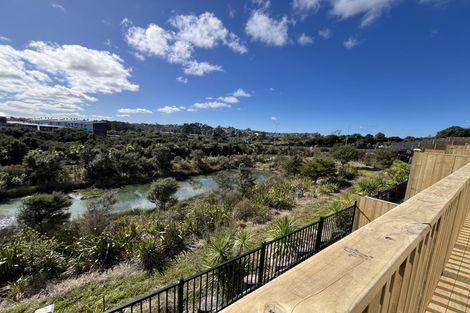 Photo of property in 9 Puihi Crescent, Massey, 0614