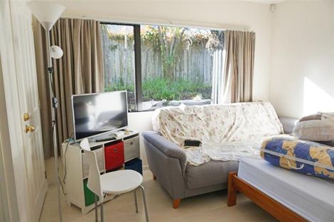 Photo of property in 43 Rathmar Drive, Manurewa, Auckland, 2105