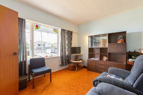 Photo of property in 10 Salisbury Street, Dannevirke, 4930