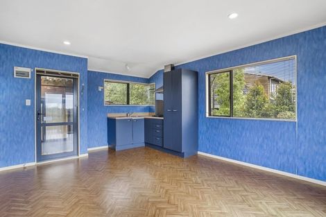 Photo of property in 2/92 Verran Road, Birkdale, Auckland, 0626