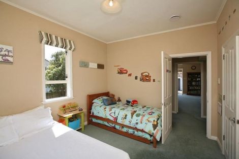Photo of property in 49 Somerset Street, Brooklands, New Plymouth, 4310