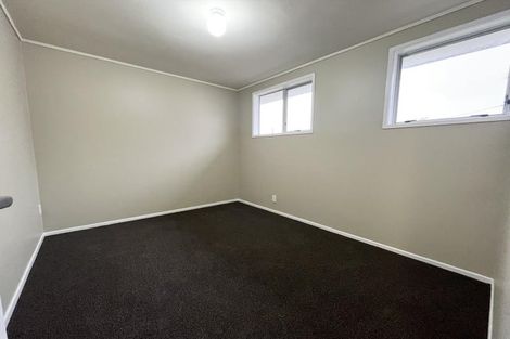 Photo of property in 42 Cobham Crescent, Kelston, Auckland, 0602