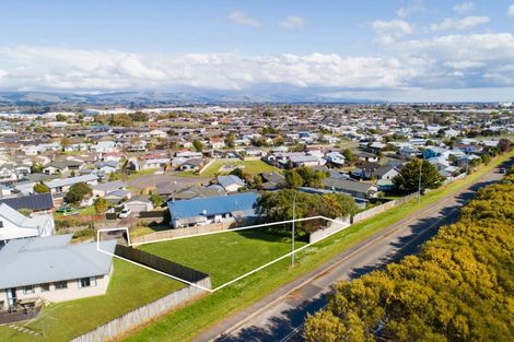 Photo of property in 16 Lydia Place, Kelvin Grove, Palmerston North, 4414