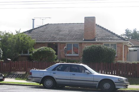 Photo of property in 2/131 Shakespeare Road, Milford, Auckland, 0620