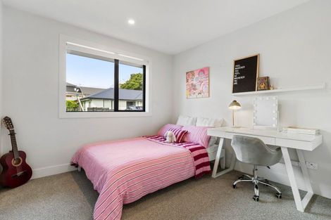 Photo of property in 15 Bellamont Street, Kumeu, 0810