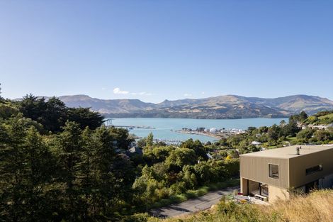 Photo of property in 16 Harmans Road, Lyttelton, 8082