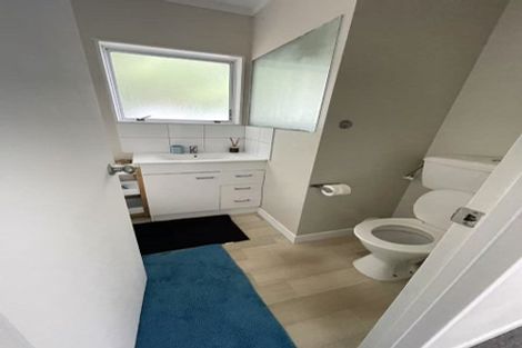 Photo of property in 2/13 Justamere Place, Weymouth, Auckland, 2103