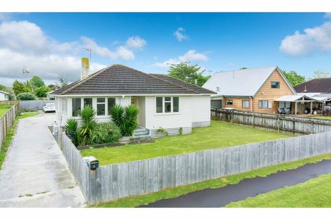 Photo of property in 4 Douglas Crescent, Fairfield, Hamilton, 3214