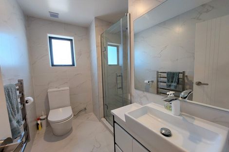 Photo of property in 7 Lilac Lane, Oteha, Auckland, 0632