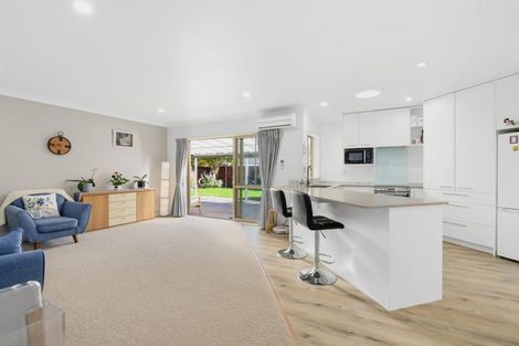 Photo of property in 33 Cate Road, Rototuna North, Hamilton, 3210