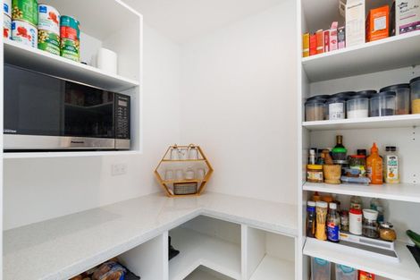 Photo of property in 47 Atlantic Drive, Fitzherbert, Palmerston North, 4410