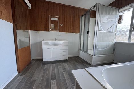 Photo of property in 2/14 Colum Place, Bucklands Beach, Auckland, 2014