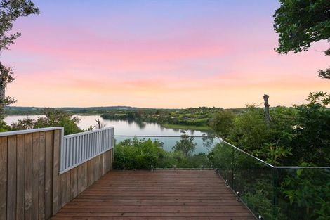 Photo of property in 45 Pohutukawa Avenue, Shelly Park, Auckland, 2014