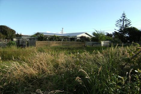 Photo of property in 41 Nuku Street, Tangimoana, 4822