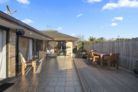 Photo of property in 13 Avonbrook Lane, Pukekohe, 2120