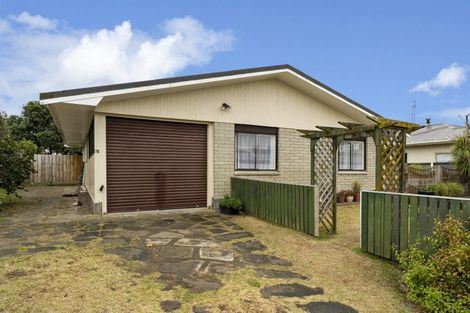 Photo of property in 81 Norfolk Crescent, Otaki Beach, Otaki, 5512
