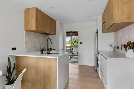 Photo of property in 972 Kahikatea Flat Road, Waitoki, 0871