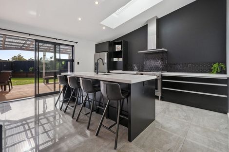 Photo of property in 4 Waimarama Court, Roslyn, Palmerston North, 4414