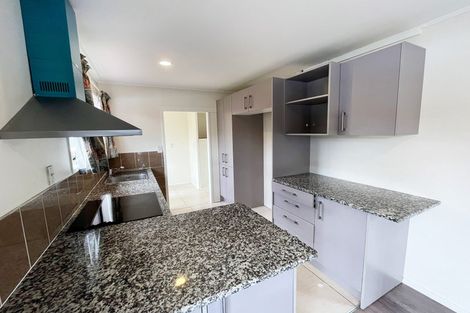 Photo of property in 56 Arodella Crescent, Ranui, Auckland, 0612