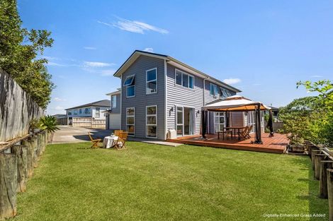 Photo of property in 6 Kahu Close, Orewa, 0931