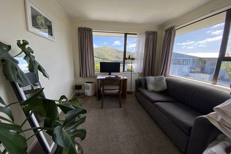 Photo of property in 15 Welland Place, Island Bay, Wellington, 6023