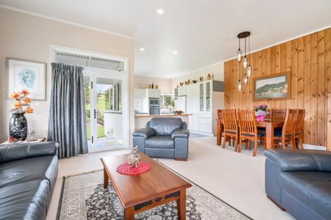 Photo of property in 30 Saleyards Road, Kauri, 0185