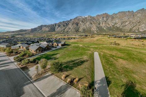 Photo of property in 22 Cunninghams Drive, Jacks Point, Queenstown, 9371