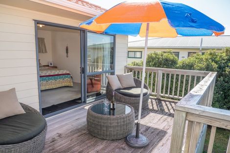 Photo of property in 12 Cable Bay Block Road, Cable Bay, 0420