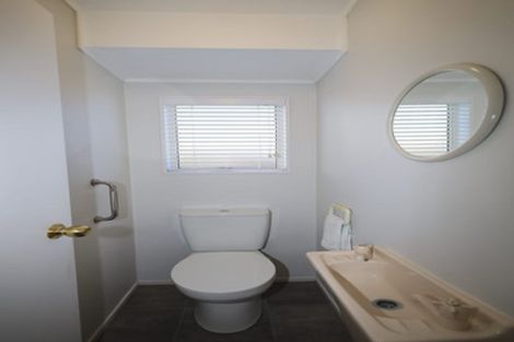 Photo of property in 17 Balmacewen Place, Mount Maunganui, 3116