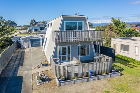 Photo of property in 74 Kahukura Avenue, Waitarere Beach, Levin, 5510