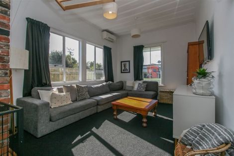 Photo of property in 24 Elliot Street, Inglewood, 4330