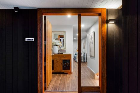 Photo of property in 112 Karewa Parade, Papamoa Beach, Papamoa, 3118